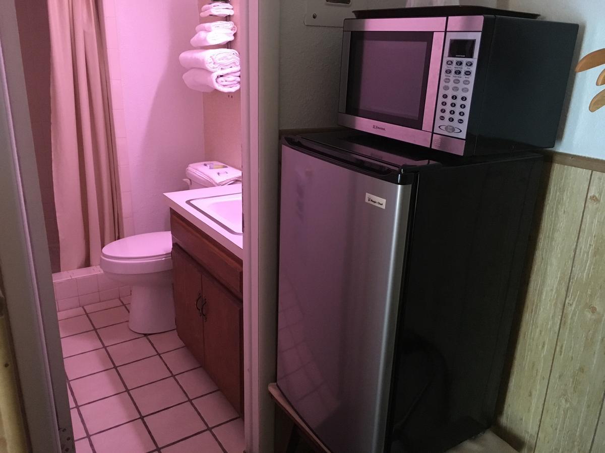 Skyliner Motel Stroud Экстерьер фото