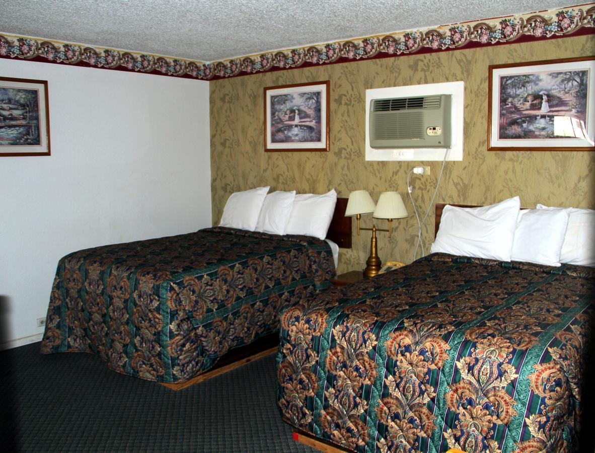 Skyliner Motel Stroud Экстерьер фото